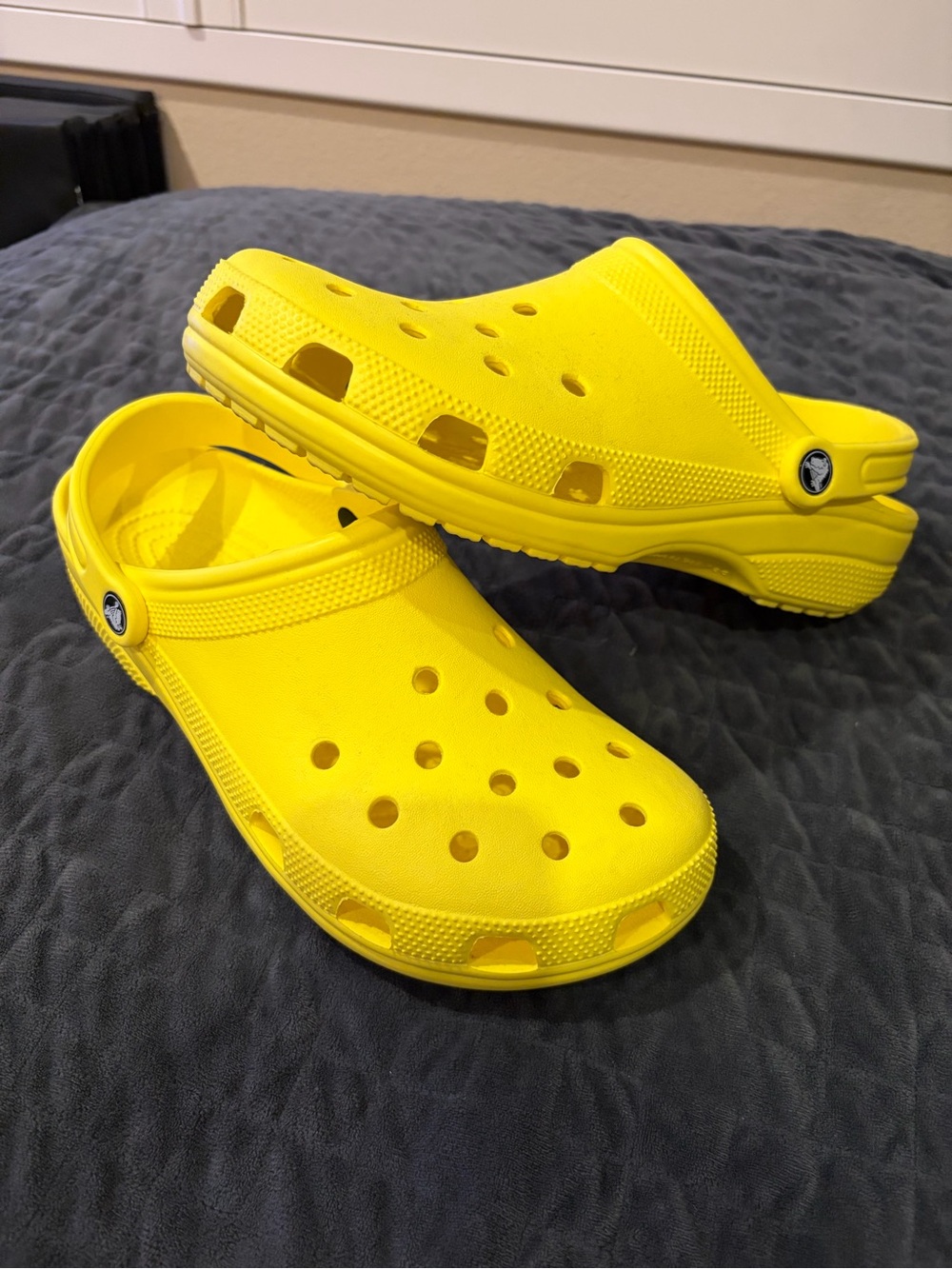 CROCS Classic Slip-On Clog in Bright Yellow